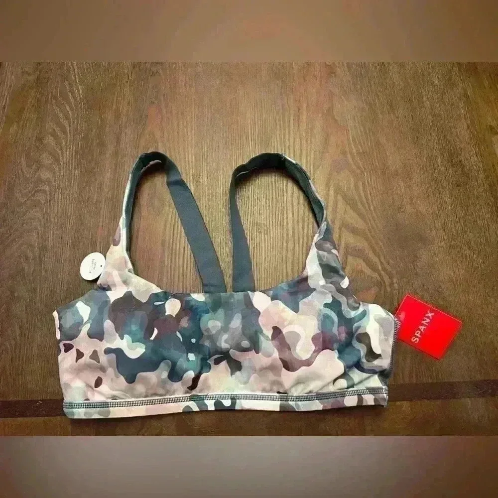 NWT Spanx Printed Low Impact Sports Bra Camouflage Green Padded Slip On Low - Picture 3 of 6
